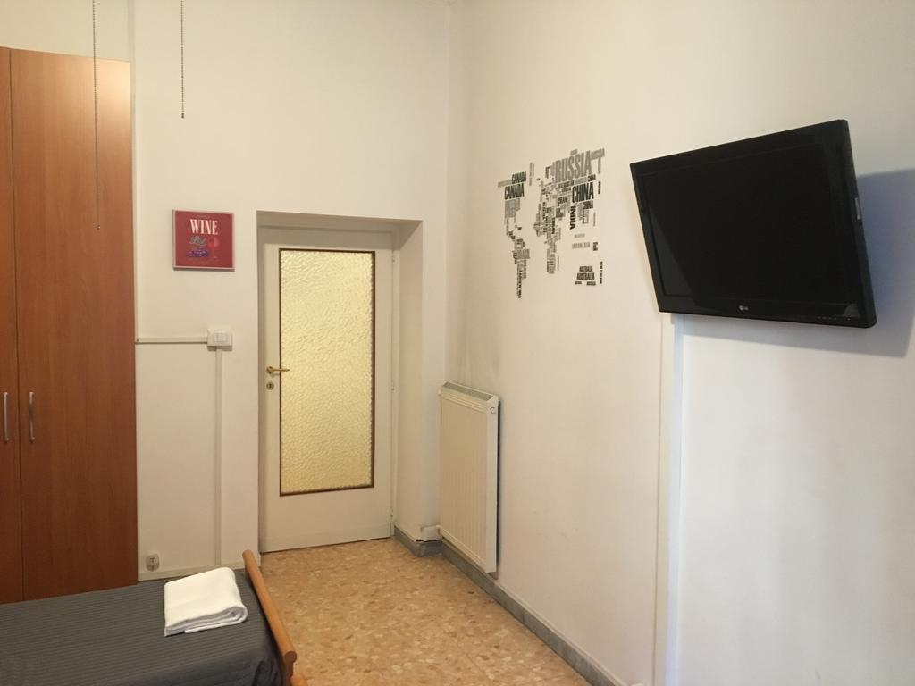 Delightful Apartment 100 Meters From The Colosseum Exterior foto